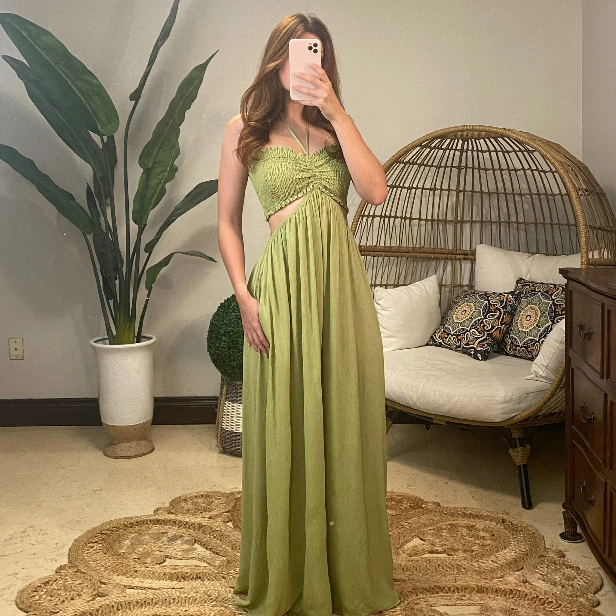 Zillow's Chic Jumpsuit: Effortless Style, Unbeatable Comfort, Own Your Look Today!